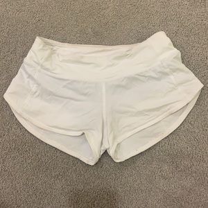 White Lululemon Speed up Shorts | Size 2 | 2.5 inch inseam